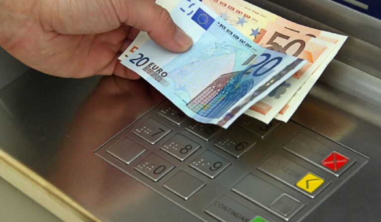atm-euros-shutterstock-24748327-768x432-1-768x448-1