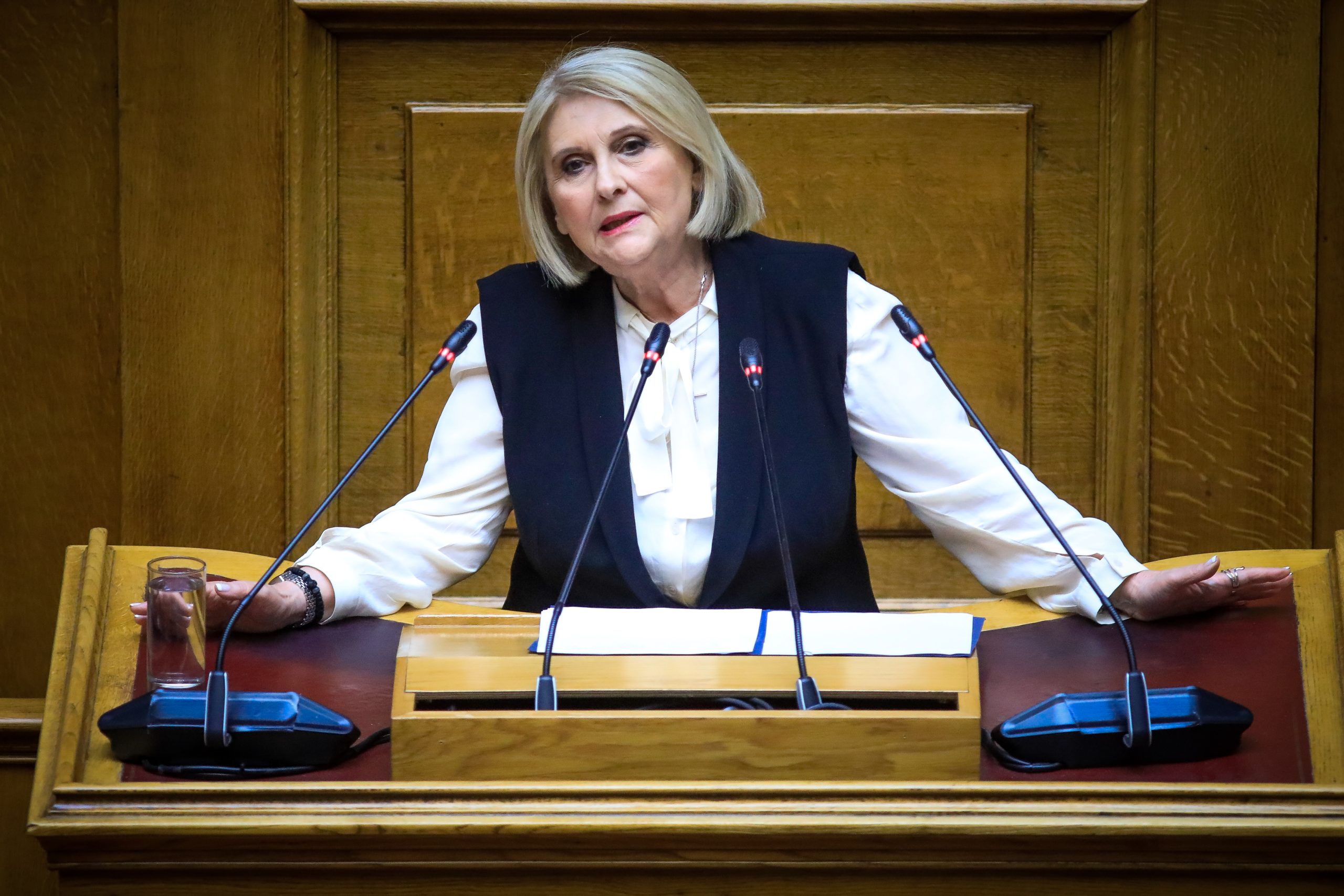 ΒΟΥΛΤΕΨΗ ΣΟΦΙΑ ΝΕΑ ΔΗΜΟΚΡΑΤΙΑ   ΣΥΖΗΤΗΣΗ ΣΤΗΝ ΟΛΟΜΕΛΕΙΑ ΤΗΣ ΒΟΥΛΗΣ ΤΟΥ Ν/Σ ΤΟΥ ΥΠΟΥΡΓΕΙΟΥ ΟΙΚΟΝΟΜΙΚΩΝ "ΚΥΡΩΣΗ ΤΟΥ ΚΡΑΤΙΚΟΥ ΠΡΟΫΠΟΛΟΓΙΣΜΟΥ ΟΙΚΟΝΟΜΙΚΟΥ ΕΤΟΥΣ 2026" / 4η ΗΜΕΡΑ  (ΓΙΩΡΓΟΣ ΚΟΝΤΑΡΙΝΗΣ/EUROKINISSI)