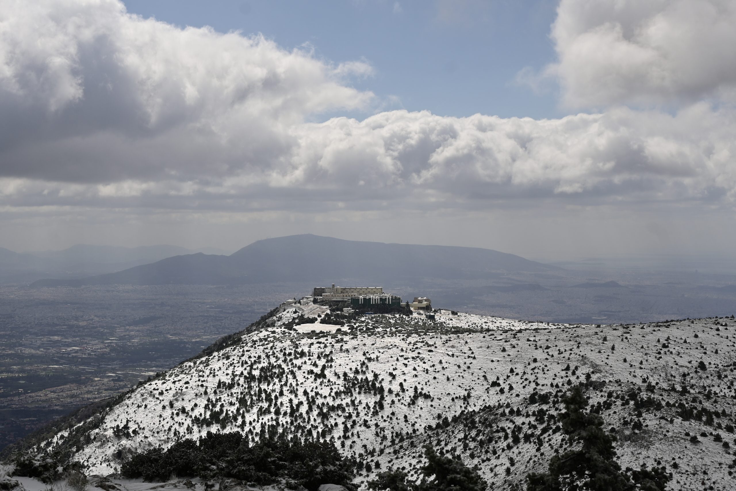 [376581] ΧΙΟΝΟΠΤΩΣΗ ΣΤΗΝ ΠΑΡΝΗΘΑ  (ΜΙΧΑΛΗΣ ΚΑΡΑΓΙΑΝΝΗΣ/EUROKINISSI)