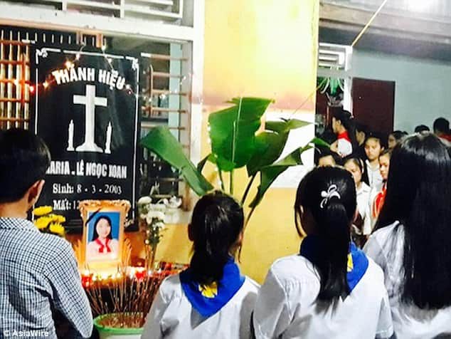 Γονείς προσοχή: 14χρονη μαθήτρια πέθανε ξαφνικά στον ύπνο της, αλλά μόλις τη σήκωσαν ανακάλυψαν τη φριχτή αλήθεια 9 4660417b00000578 5085165 image a 6 1510750904300