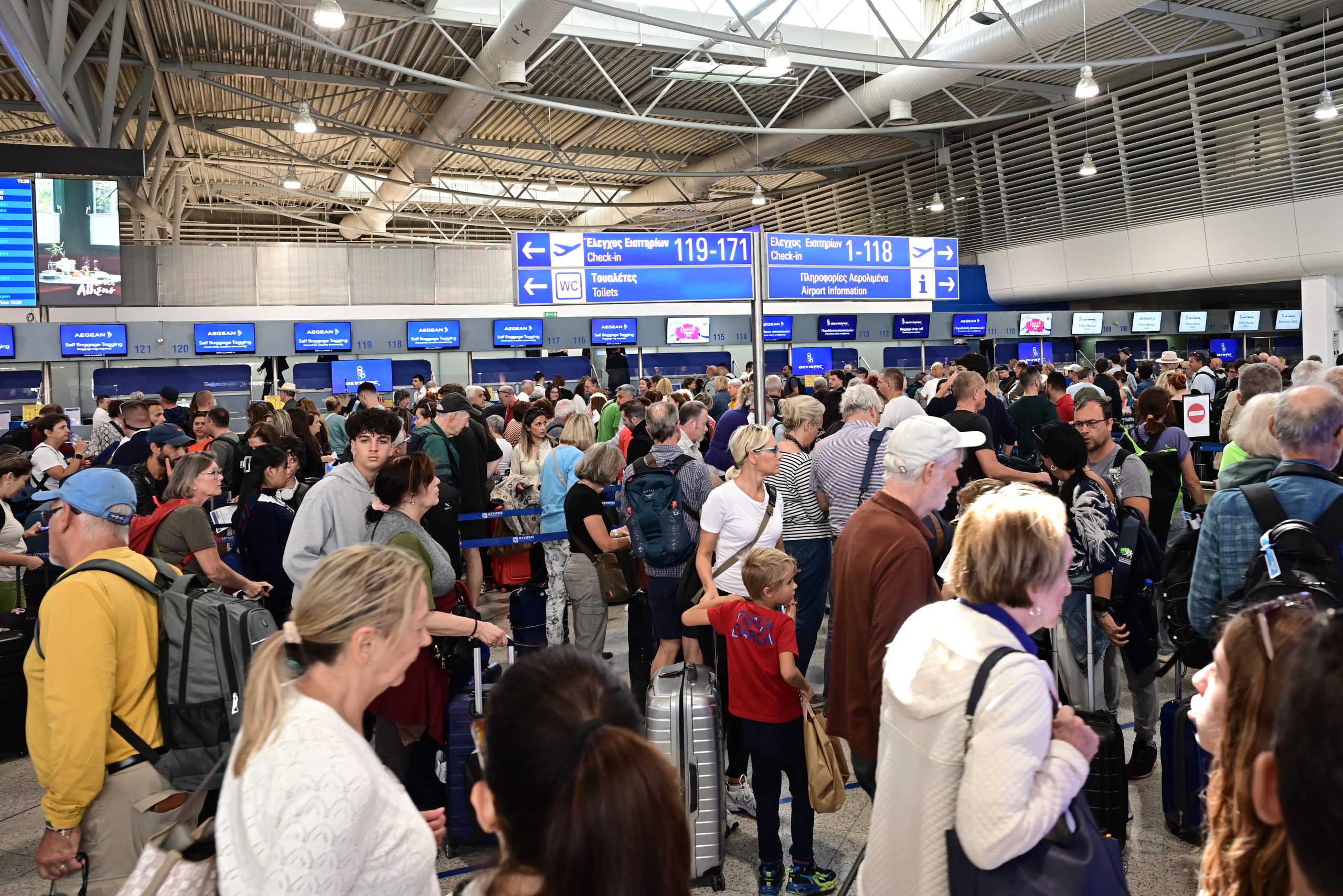 [380751] ΚΙΝΗΣΗ ΣΤΟ ΑΕΡΟΔΡΟΜΙΟ "ΕΛΕΥΘΕΡΙΟΣ ΒΕΝΙΖΕΛΟΣ" (ΜΙΧΑΛΗΣ ΚΑΡΑΓΙΑΝΝΗΣ/EUROKINISSI)