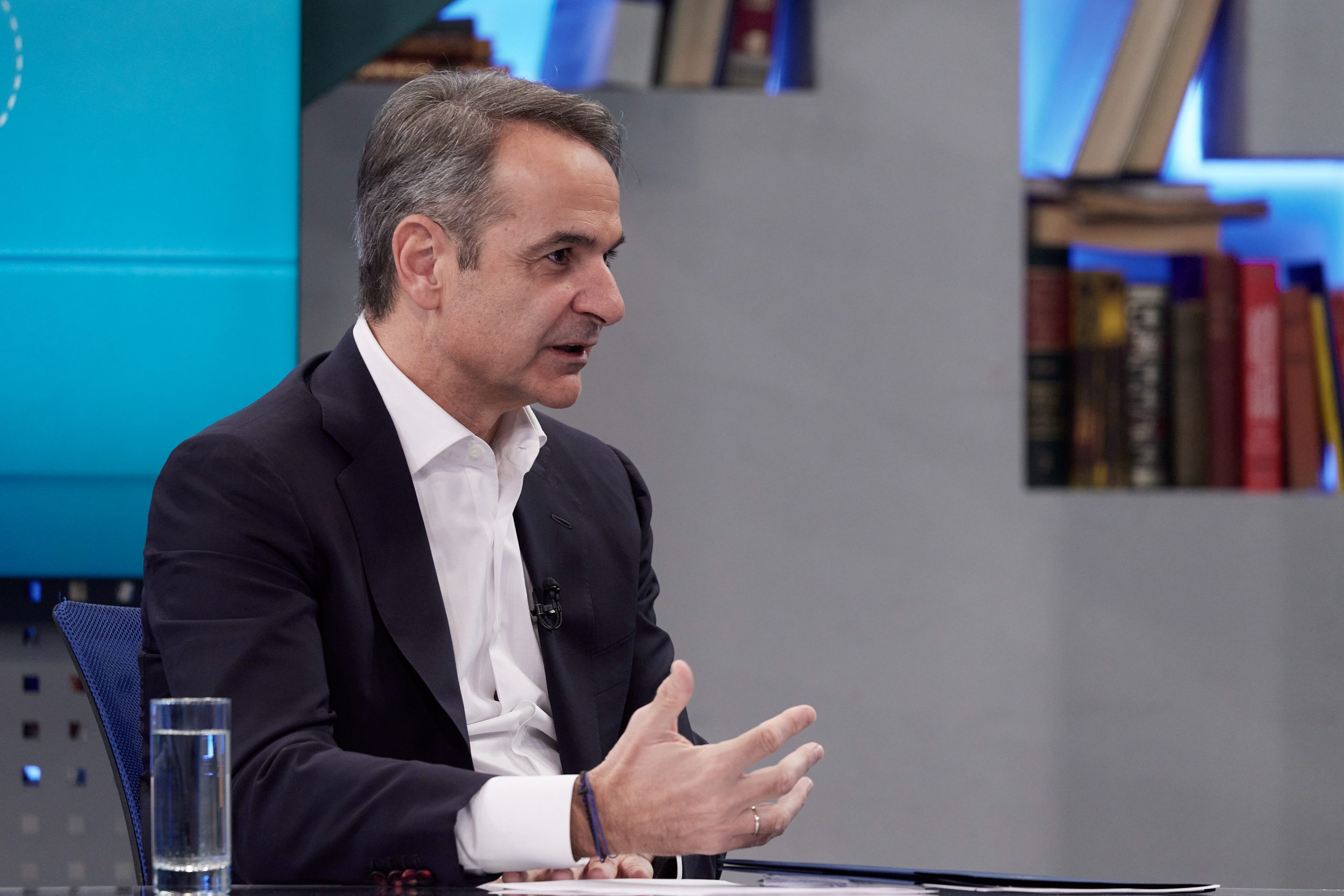 [383808] ΣΥΝΕΝΤΕΥΞΗ ΤΟΥ ΠΡΩΘΥΠΟΥΡΓΟΥ ΚΥΡΙΑΚΟΥ ΜΗΤΣΟΤΑΚΗ ΣΤΟΝ ΤΗΛΕΟΠΤΙΚΟ ΣΤΑΘΜΟ ALPHA  (ΔΗΜΗΤΡΗΣ ΠΑΠΑΜΗΤΣΟΣ/ΓΡΑΦΕΙΟ ΤΥΠΟΥ ΠΡΩΘΥΠΟΥΡΓΟΥ/EUROKINISSI)