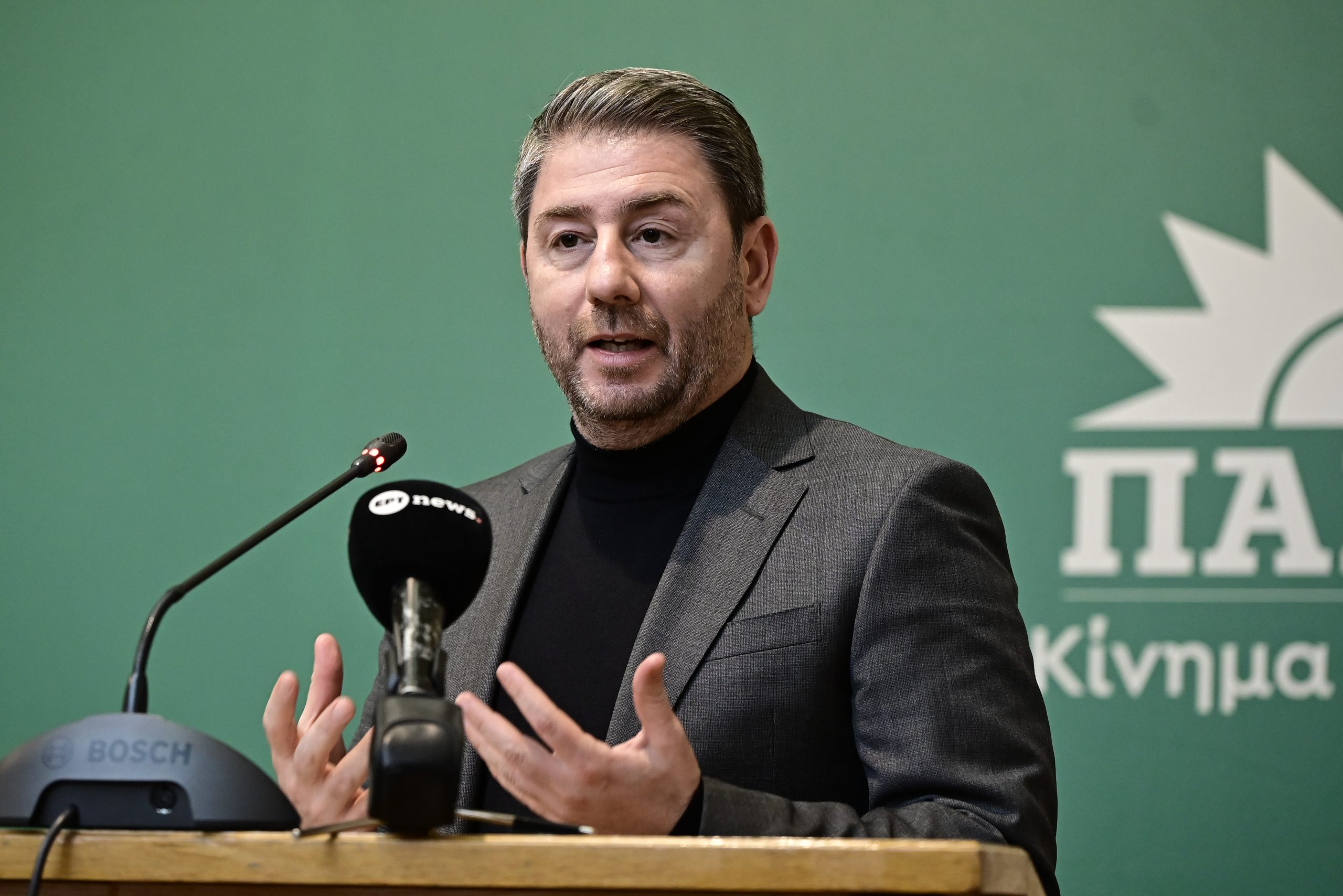 [383878] ΕΚΔΗΛΩΣΗ ΠΑΣΟΚ-ΚΙΝΗΜΑΤΟΣ ΑΛΛΑΓΗΣ "ΛΙΜΑΝΙΑ ΜΟΧΛΟΣ ΑΝΑΠΤΥΞΗΣ ΤΗΣ ΟΙΚΟΝΟΜΙΑΣ, ΣΥΖΗΤΩΝΤΑΣ ΤΗΝ ΚΥΒΕΡΝΗΤΙΚΗ ΠΡΟΤΑΣΗ ΤΟΥ ΠΑΣΟΚ" (ΜΙΧΑΛΗΣ ΚΑΡΑΓΙΑΝΝΗΣ/EUROKINISSI)