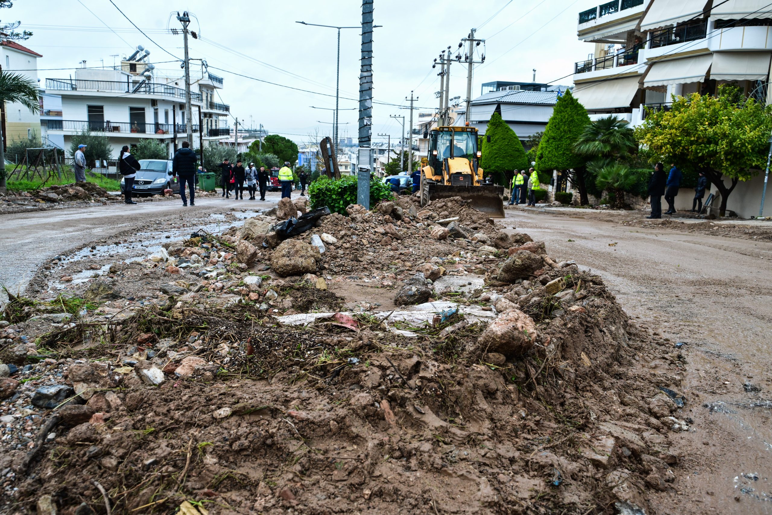 [383964] ΚΑΤΑΣΤΡΟΦΕΣ ΑΠΟ ΤΗΝ ΚΑΚΟΚΑΙΡΙΑ ΣΤΗΝ ΑΝΩ ΓΛΥΦΑΔΑ  (ΤΑΤΙΑΝΑ ΜΠΟΛΑΡΗ/EUROKINISSI)