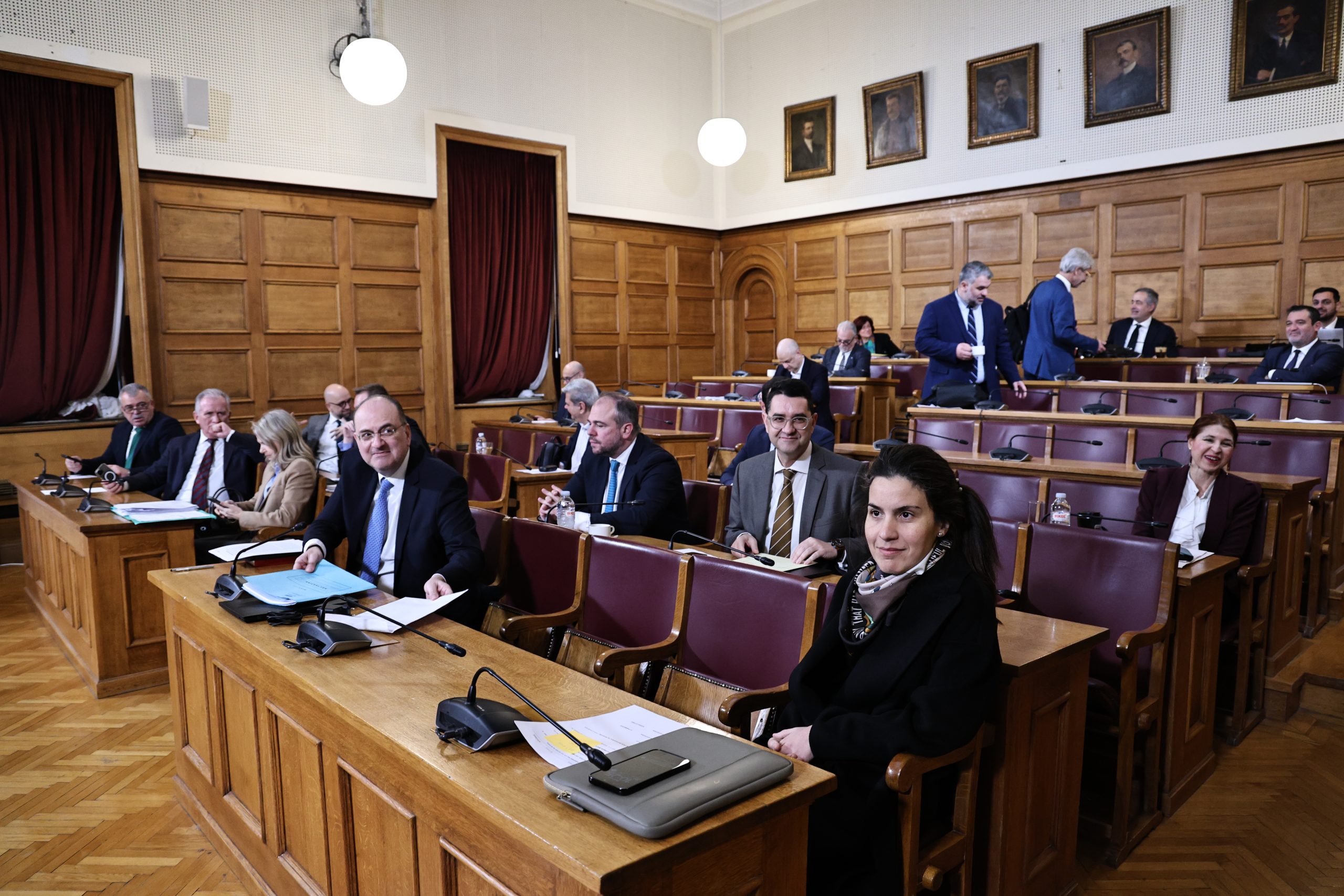 [384068] ΒΟΥΛΗ - ΣΥΝΕΔΡΙΑΣΗ ΤΗΣ ΕΞΕΤΑΣΤΙΚΗΣ ΕΠΙΤΡΟΠΗΣ  ΓΙΑ ΤΟΝ ΟΠΕΚΕΠΕ