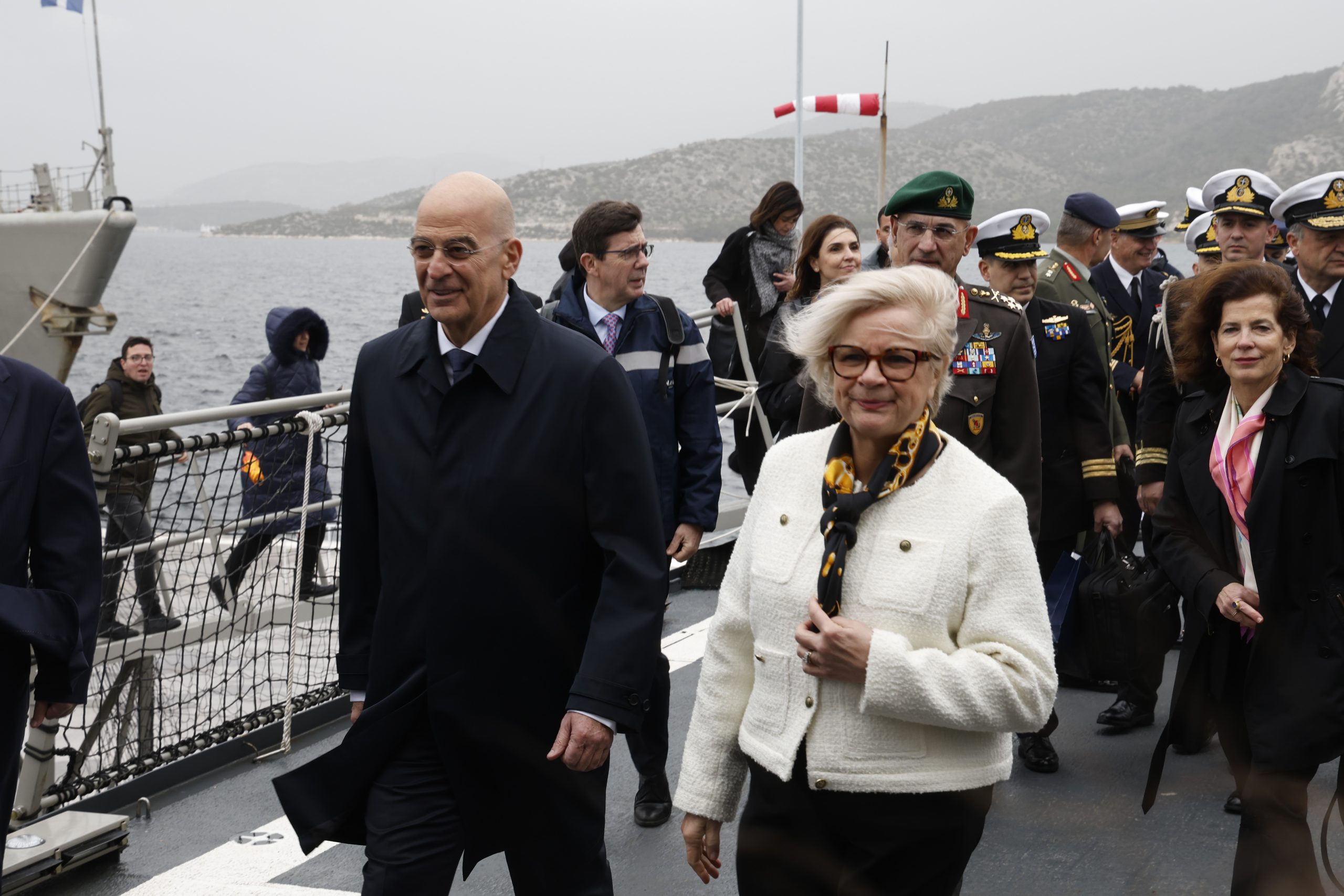 [384151] ΣΥΝΑΝΤΗΣΗ ΤΟΥ ΥΠΟΥΡΓΟΥ ΕΘΝΙΚΗΣ ΑΜΥΝΑΣ ΝΙΚΟΥ ΔΕΝΔΙΑ ΜΕ ΤΗΝ ΓΑΛΛΙΔΑ ΟΜΟΛΟΓΟ ΤΟΥ CATHERINE VAUTRIN  (ΓΙΩΡΓΟΣ ΚΟΝΤΑΡΙΝΗΣ / EUROKINISSI)