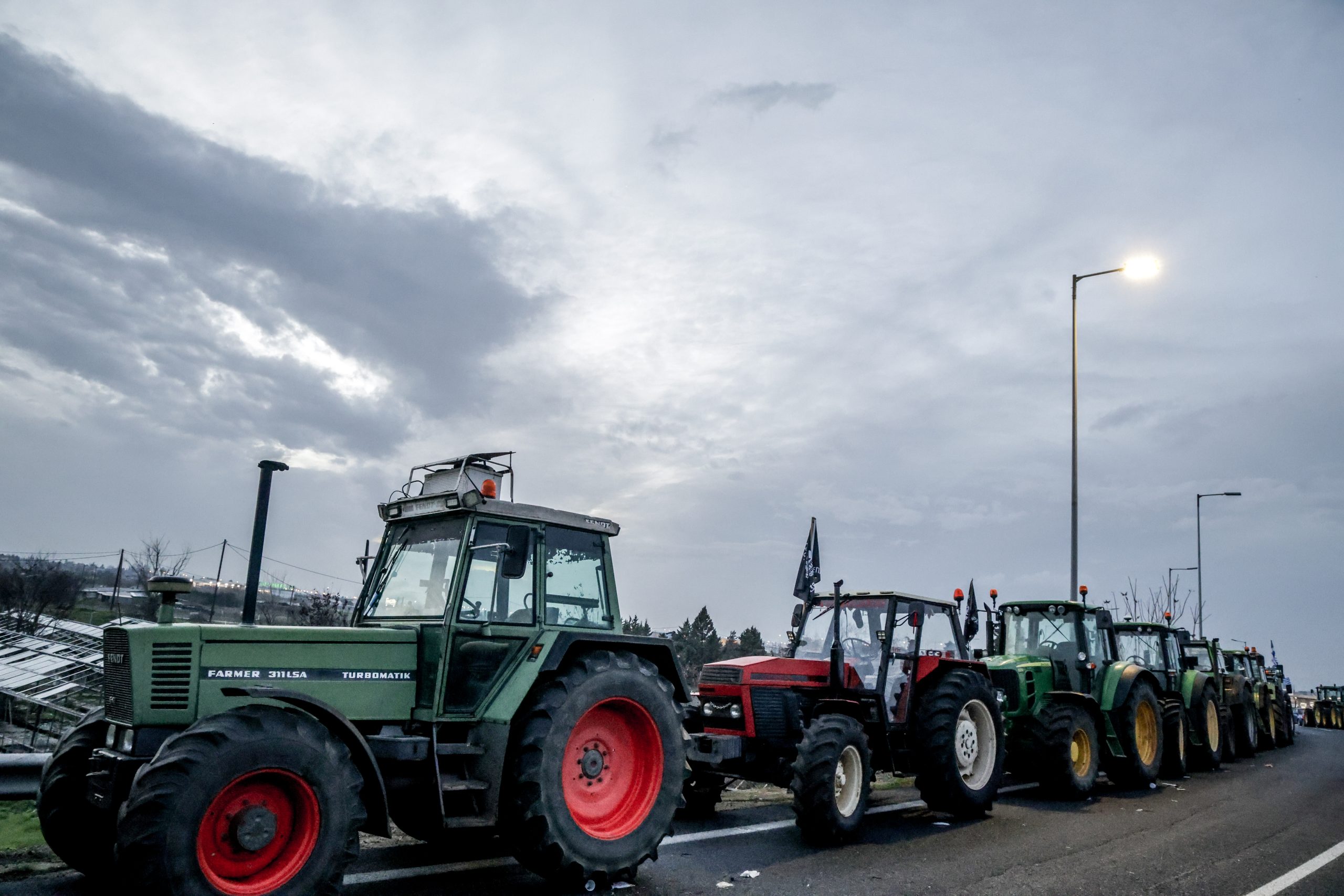 ΣΥΝΕΛEΥΣΗ ΤΩΝ ΑΓΡΟΤΩΝ ΣΤΟ ΜΠΛΟΚΟ ΤΗΣ ΝΙΚΑΙΑΣ ΣΤΗ ΛΑΡΙΣΑ (EUROKINISSI)