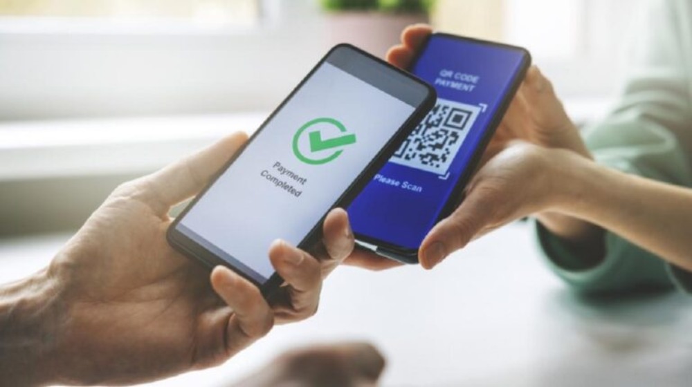 businessdaily-iris-mobile-banking