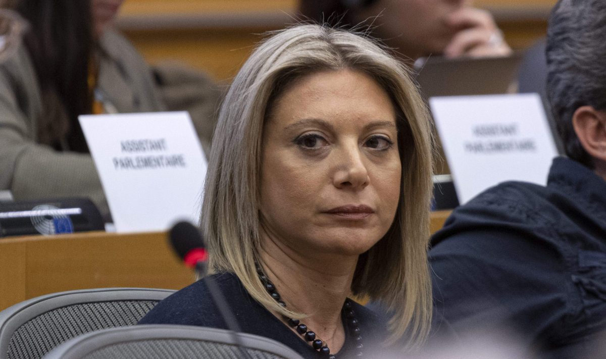 Ç ÌÁÑÉÁ ÊÁÑÕÓÔÉÁÍÏÕ ÊÁÉ Ï ÐÁÕËÏÓ ÁÓËÁÍÉÄÇÓ ÓÔÇÍ ÅÐÉÔÑÏÐÇ ÁÍÁÖÏÑÙÍ ÔÏÕ ÅÕÑÙÐÁÉÊÏÕ ÊÏÉÍÏÂÏÕËÉÏÕ ÓÔÉÓ ÂÑÕÎÅËËÅÓ ÃÉÁ ÔÏ ÓÉÄÇÑÏÄÑÏÌÉÊÏ ÄÕÓÔÕ×ÇÌÁ ÔÙÍ ÔÅÌÐÙÍ ÌÅ ÔÏÕÓ 57 ÍÅÊÑÏÕÓ ÖÙÔÏÃÑÁÖÏÓ: ÍÉÊÏËÁÓ ÏÉÊÏÍÏÌÏÕ