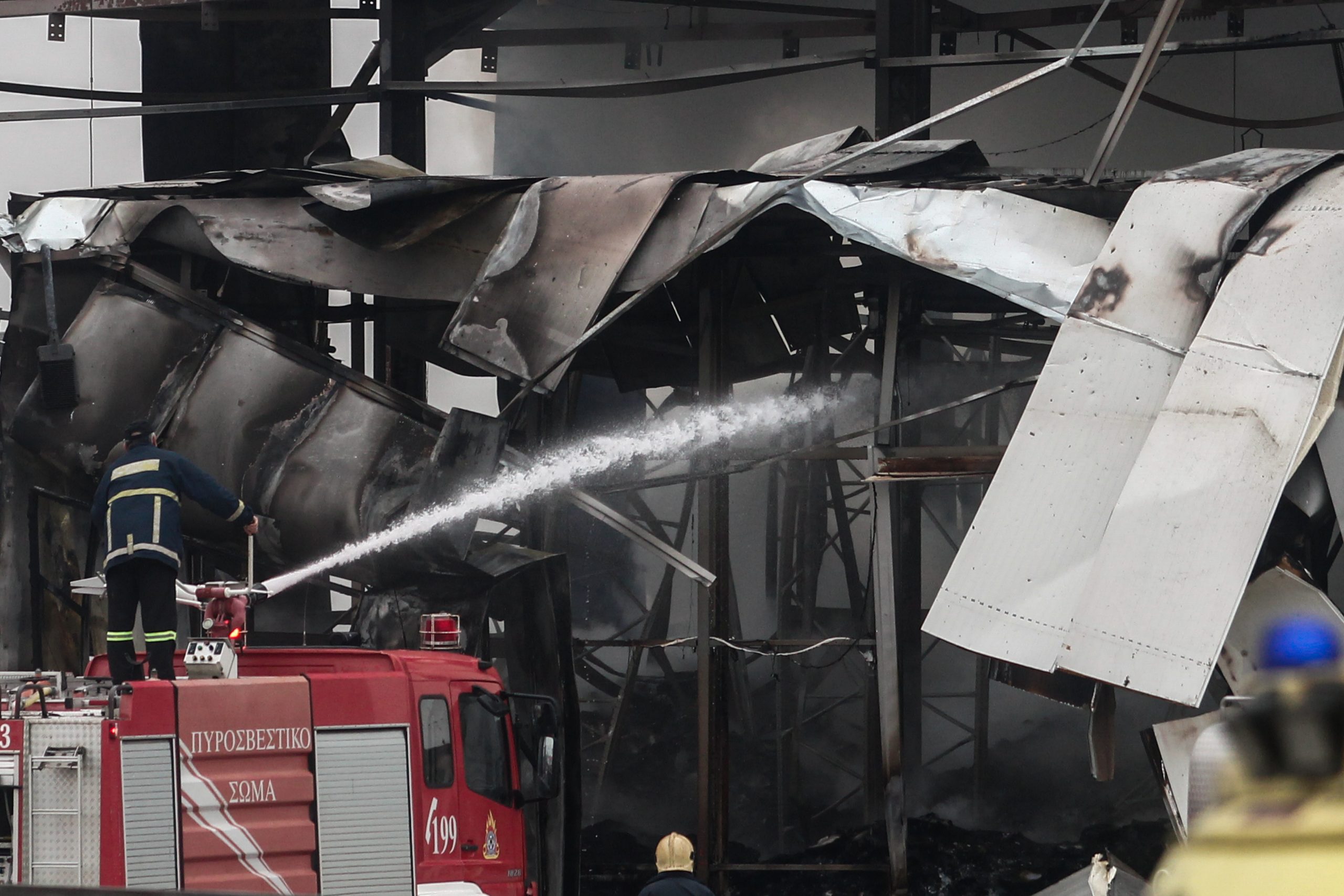 ΜΕΓΑΛΗ ΦΩΤΙΑ ΣΤΗ ΒΙΟΜΗΧΑΝΙΑ ΜΠΙΣΚΟΤΩΝ "ΒΙΟΛΑΝΤΑ" ΣΤΑ ΤΡΙΚΑΛΑ (ΘΑΝΑΣΗΣ ΚΑΛΛΙΑΡΑΣ/EUROKINISSI)