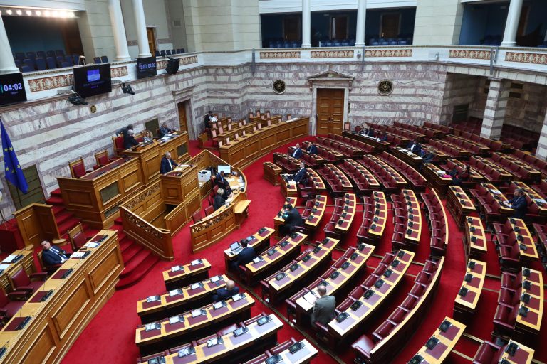 vouli-eurokinissi-6750104-768x512