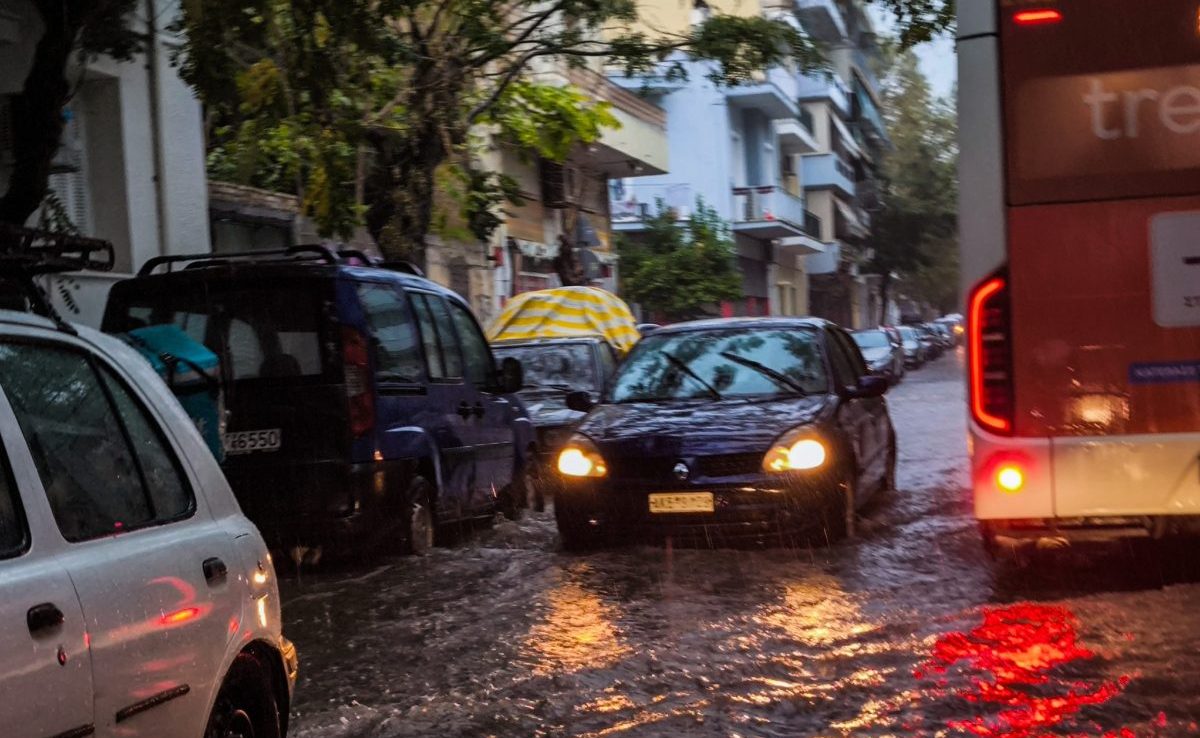 ΚΑΚΟΚΑΙΡΙΑ ΣΤΗΝ ΑΘΗΝΑ (ΓΙΩΡΓΟΣ ΚΟΝΤΑΡΙΝΗΣ/EUROKINISSI)