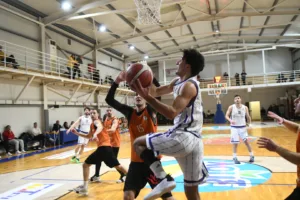 Αίολος Αγυιάς: Τι είπε ο Βασίλης Σκέντζος για τη νίκη-θρίλερ με Ολυμπιάδα