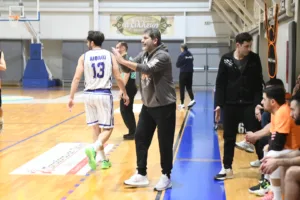 Αίολος Αγυιάς: Τι είπε ο Βασίλης Σκέντζος για τη νίκη-θρίλερ με Ολυμπιάδα