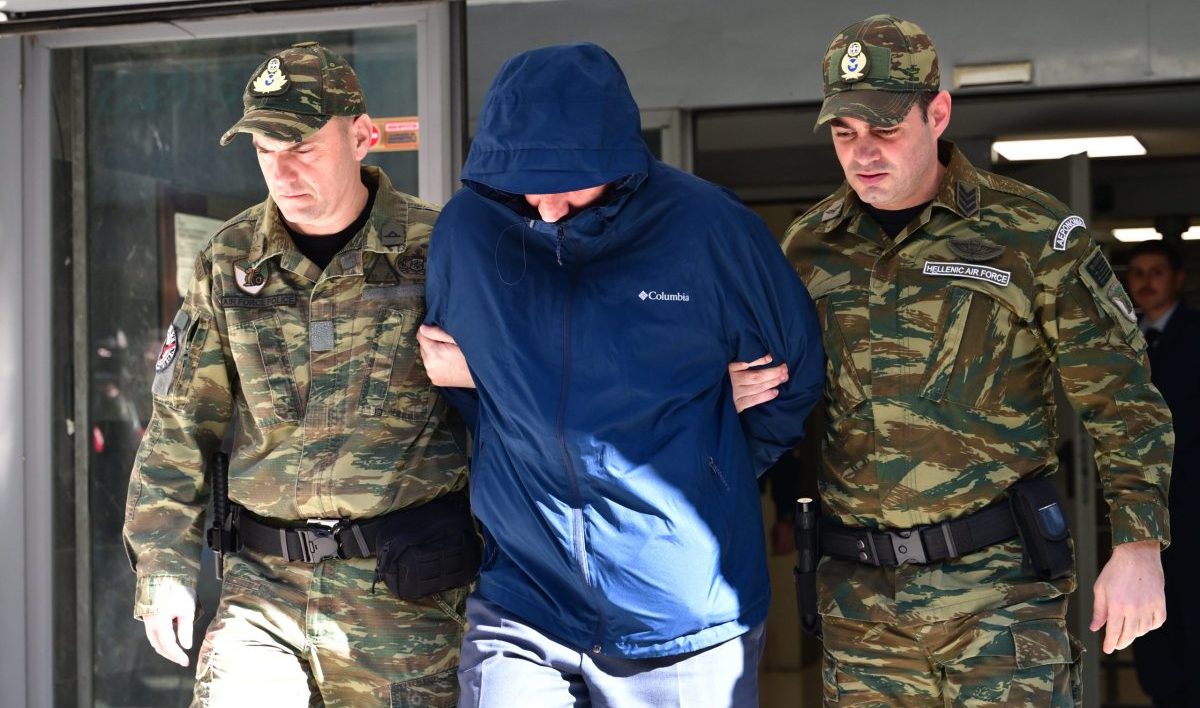 [384386] ΣΤΟ ΑΕΡΟΔΙΚΕΙΟ Ο ΣΜΗΝΑΡΧΟΣ ΠΟΥ ΚΑΤΗΓΟΡΕΙΤΑΙ ΓΙΑ ΚΑΤΑΣΚΟΠΕΙΑ ΥΠΕΡ ΤΗΣ ΚΙΝΑΣ (ΤΑΤΙΑΝΑ ΜΠΟΛΑΡΗ/EUROKINISSI)