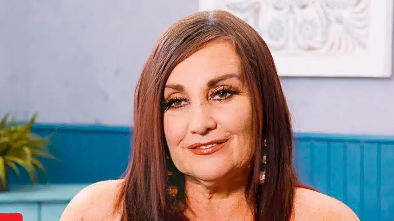 Στα 52 μου έχω ήδη 11 διαζύγια. Δε θα σταματήσω τους γάμους μέχρι να βρω τον έναν και μοναδικό ιδανικό άντρα 6 monette dias 2 d