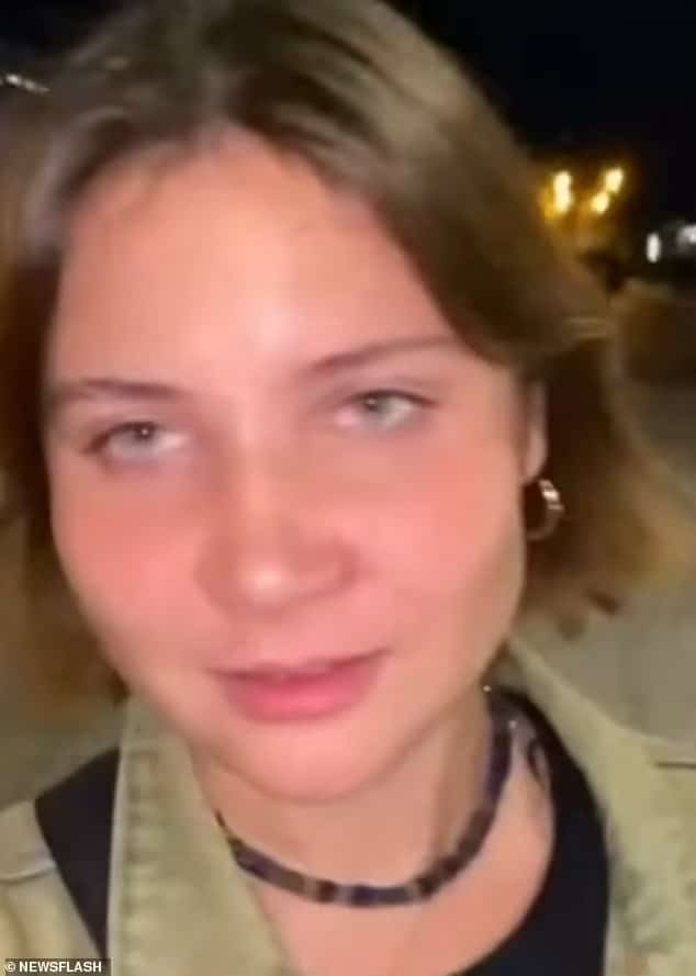 Περπατούσε στον δρόμο, σκόνταψε και πέθανε: Θρήνος για 24χρονη – Το σοκαpιστικό βίντεο με τη στιγμή που πέφτει νεκpή 13 90365765 13915833 her friend pictured was filming her singing and dancing seconds a 3 1727882461184