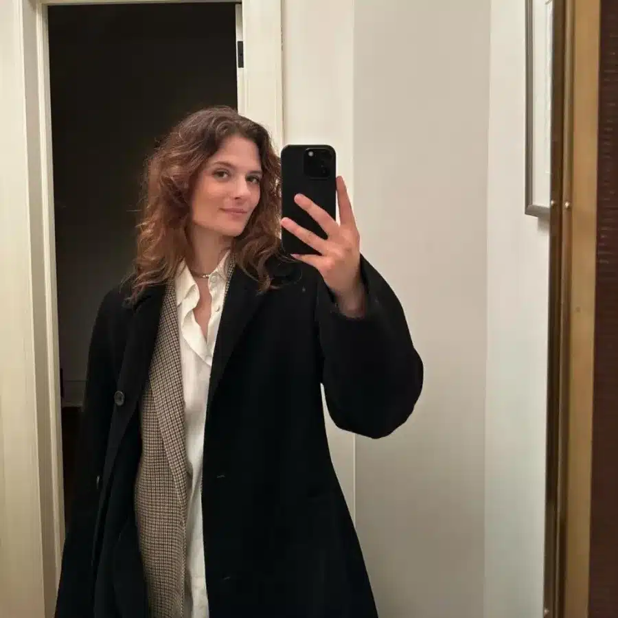 «Είμαι ομοφυλόφιλη»: Κόρη διάσημης ηθοποιού μόλις ανακοίνωσε ότι θέλει γυναίκες & μας έδειξε την σύντροφό της 15 eimai omofylofili kori diasimis ithopoiou molis anakoinose oti thelei gynaikes mas edeixe tin syntrofo tis 1 1