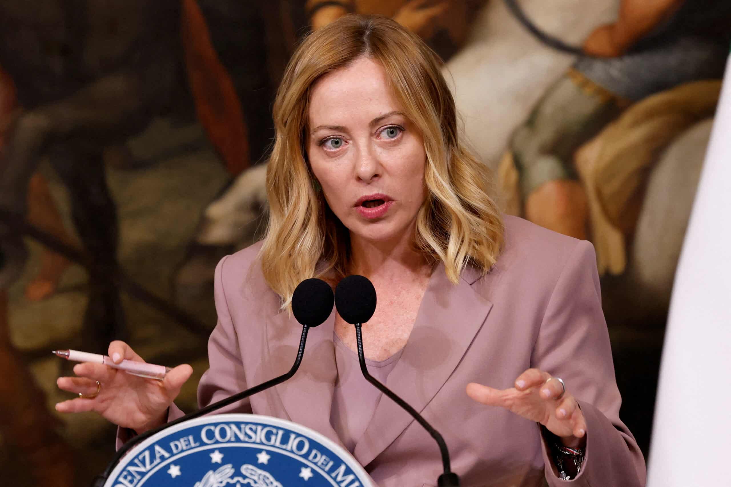 Μελόνι: «H Ιταλία μειώνει τους φόρους στα καύσιμα για τις επόμενες τρεις εβδομάδες» 4 meloni 1 scaled 1