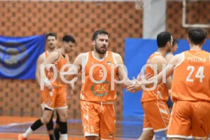 Τα Αραχωβίτικα/Ακταίο πήραν το ντέρμπι με την ΕΑΠ, η ΑΕ Ροϊτίκων το «25 στα 25»! ΦΩΤΟ