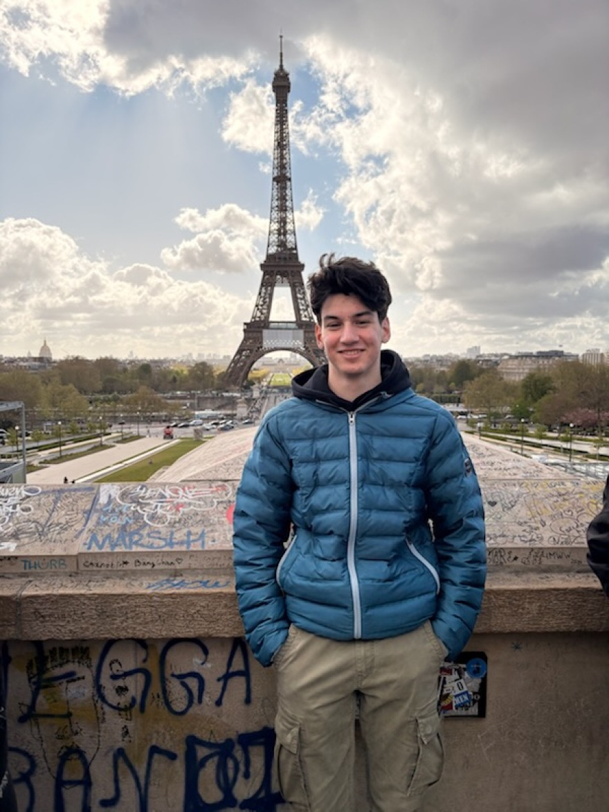 Δύο 17χρονοι από τη Θεσσαλονίκη με υποτροφίες σε Ιαπωνία και Γαλλία ονειρεύονται να εξερευνήσουν το Διάστημα