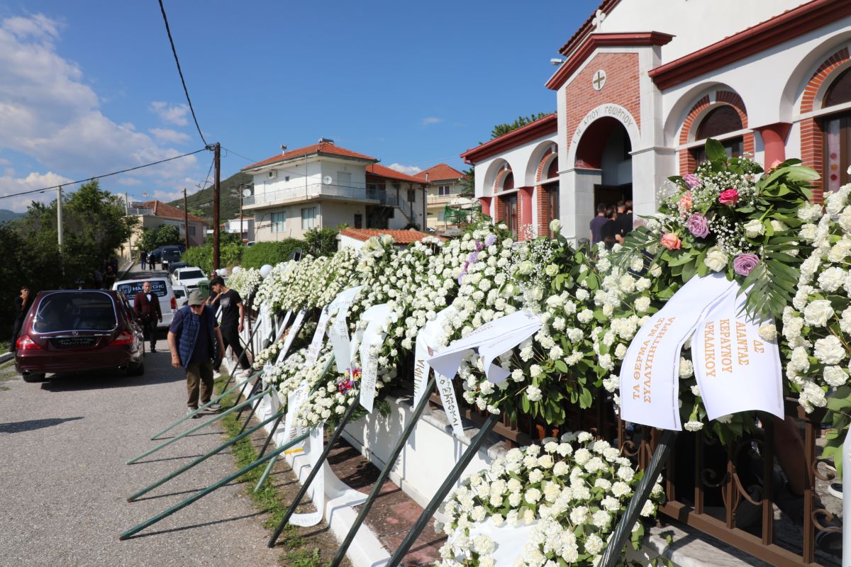 Κηδεία Παρασκευά Άντζα