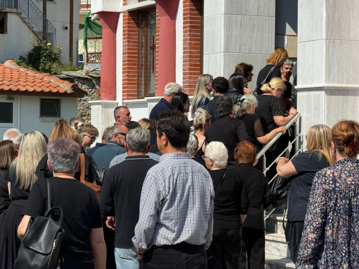 Κηδεία Παρασκευά Άντζα