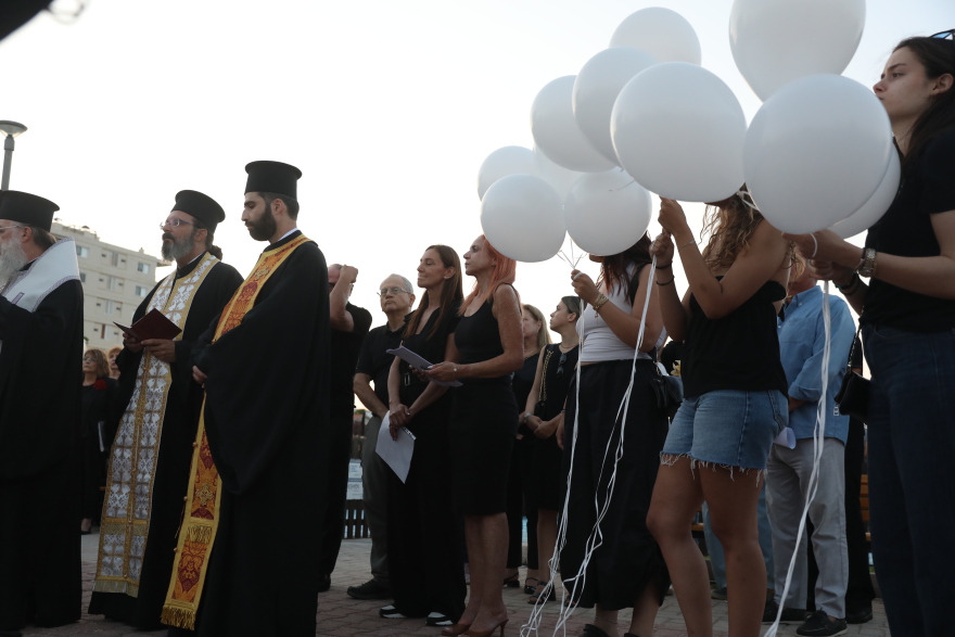 Συγκινητικές στιγμές στο Μάτι: Ακολούθησαν το «δρόμο της φωτιάς» στις εκδηλώσεις μνήμης για τα 8 χρόνια από την τραγωδία, δείτε βίντεο και φωτογραφίες