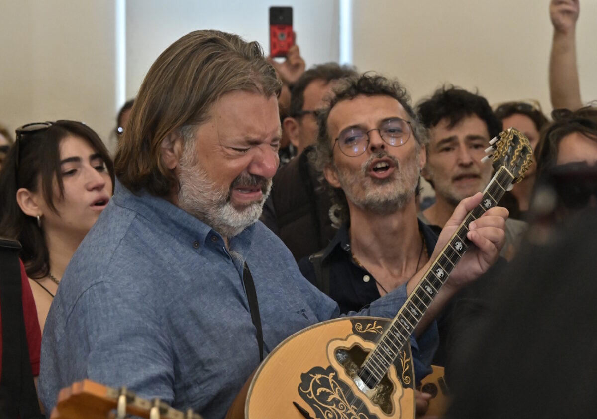 Kηδεία Νίκου Καλογερόπουλου