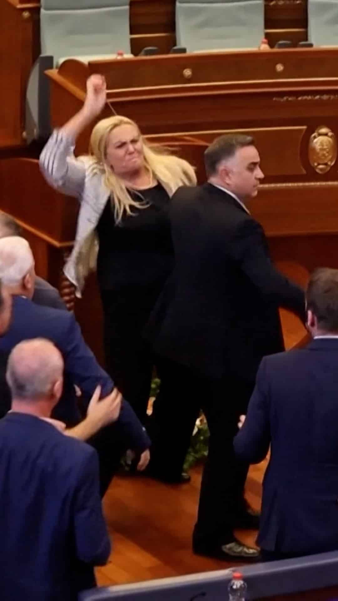 kosovo egg thumb vert 2 7ibeon