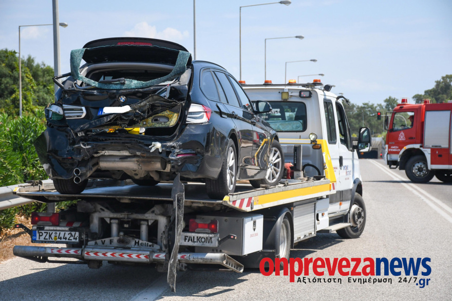 Σοβαρό τροχαίο στην Πρέβεζα: Φορτηγό συγκρούστηκε με τρία ΙΧ - Οκτώ τραυματίες, μεταξύ των οποίων και παιδιά