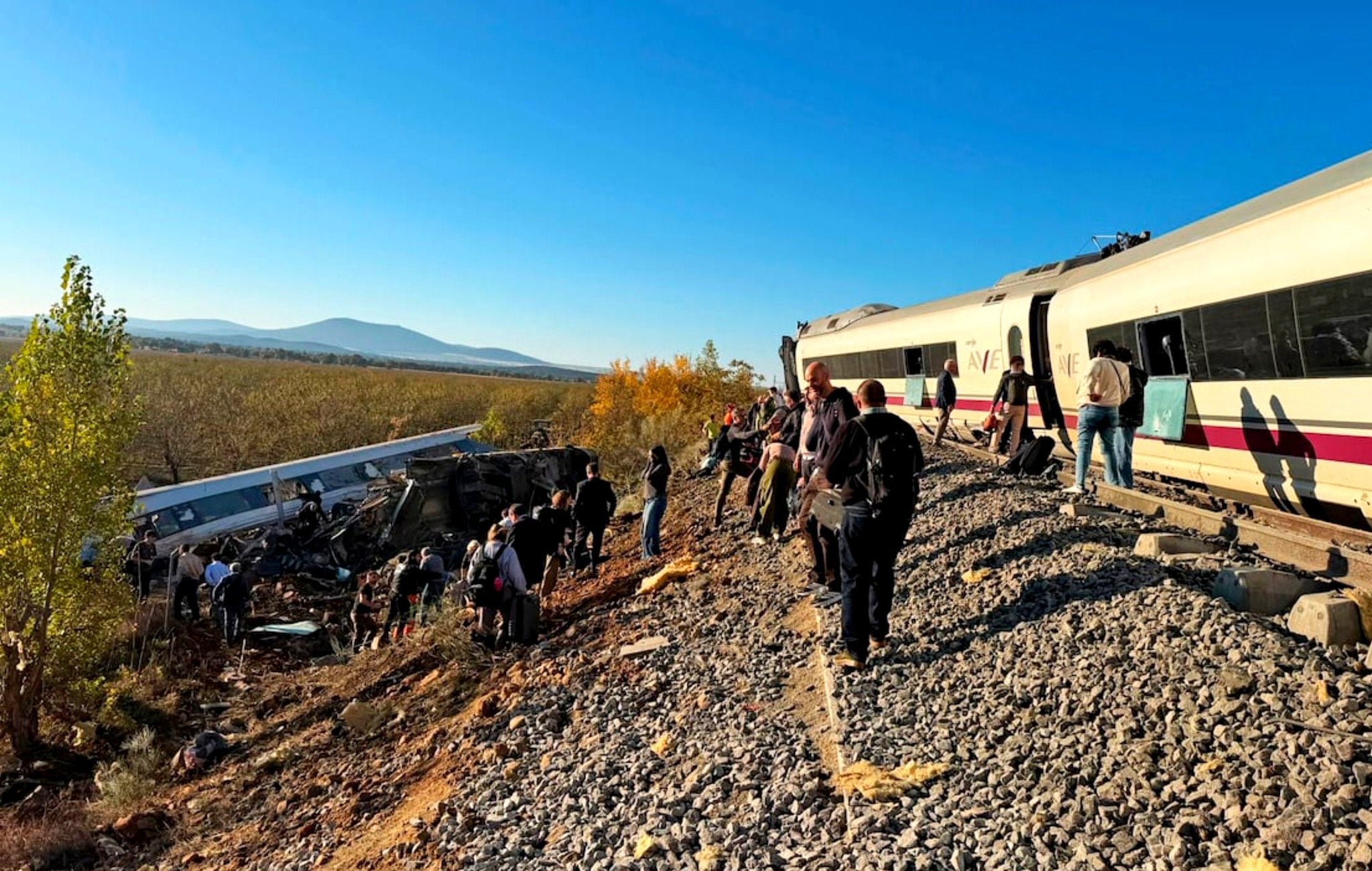 Σύγκρουση τρένων κοντά στο Τολέδο της Ισπανίας με τουλάχιστον 30 νεκρούς και πολλούς τραυματίες 5